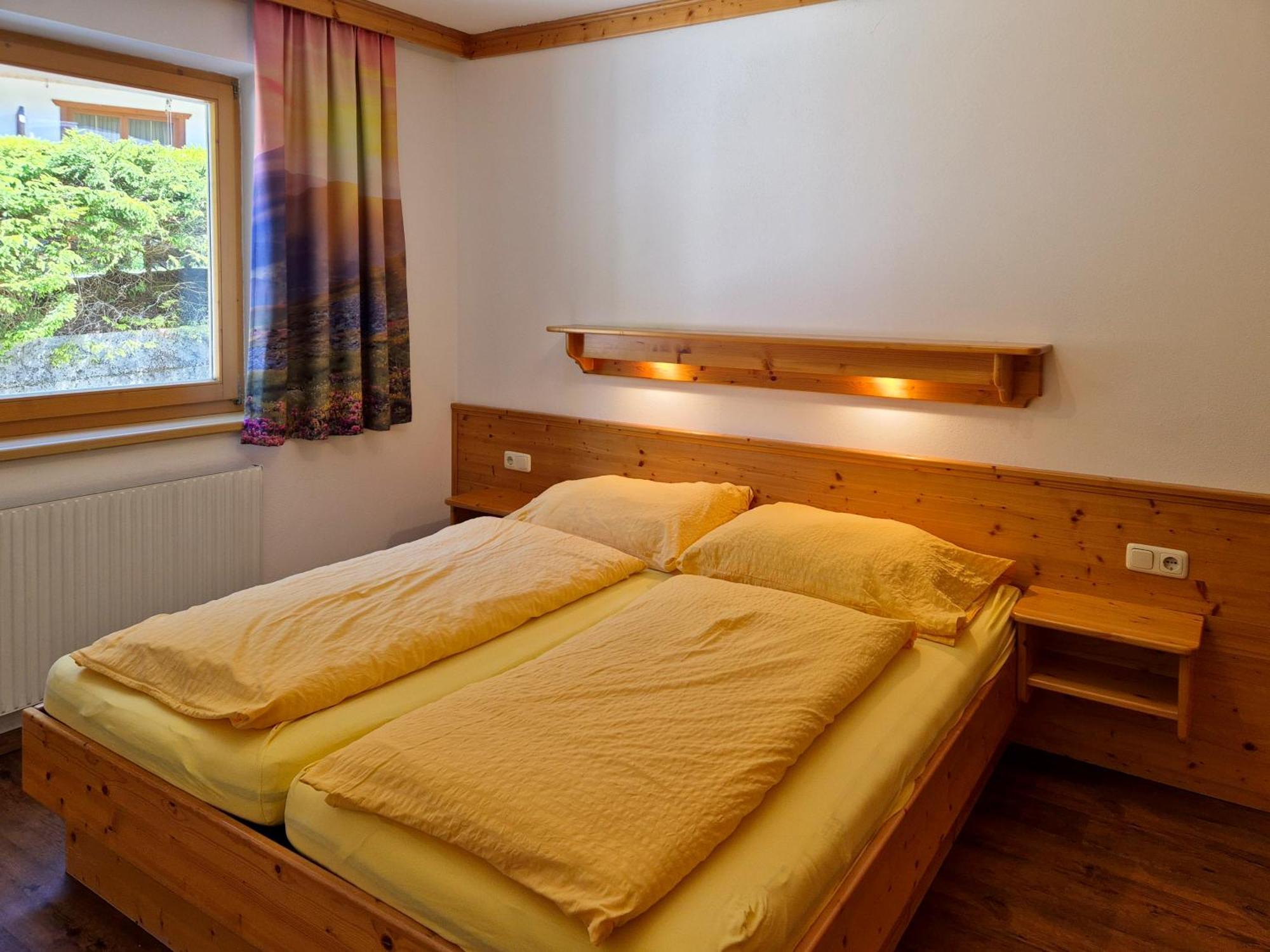 Large Double Room with Balcony,1592066336:JPEG