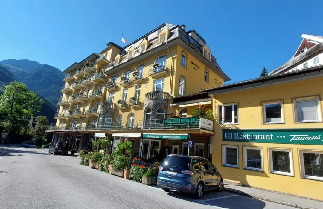 Kurhotel&Hotel Mozart-1